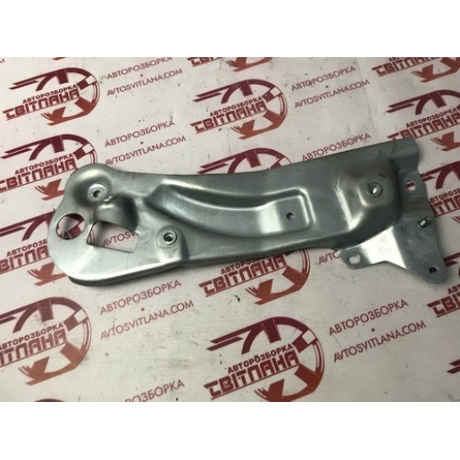Кронштейн двері передньої правої Fiat Doblo 2006- 51770694